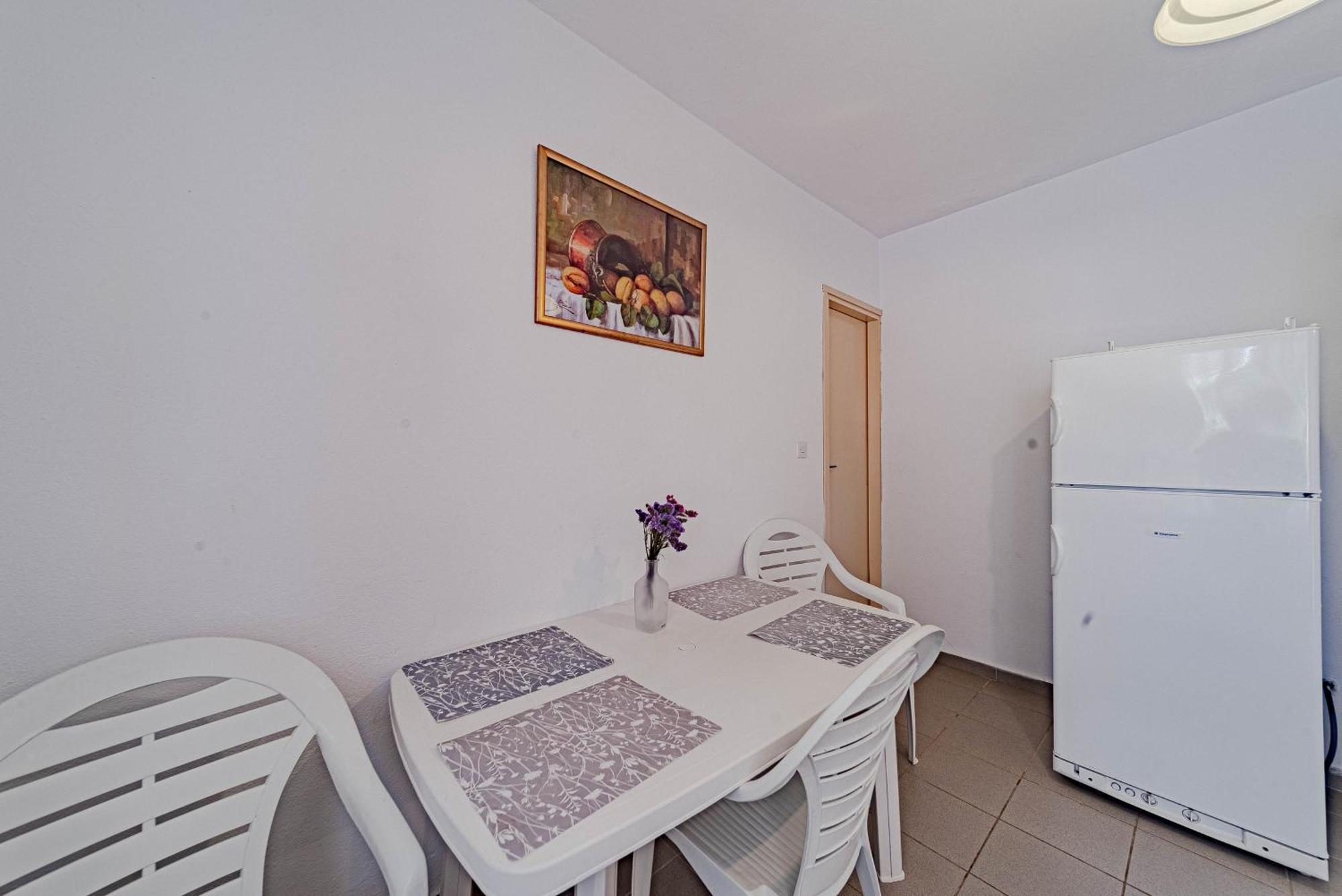 Seaside House For Families With Children Cove Rasohatica, Korcula - 4386 Lumbarda Phòng bức ảnh