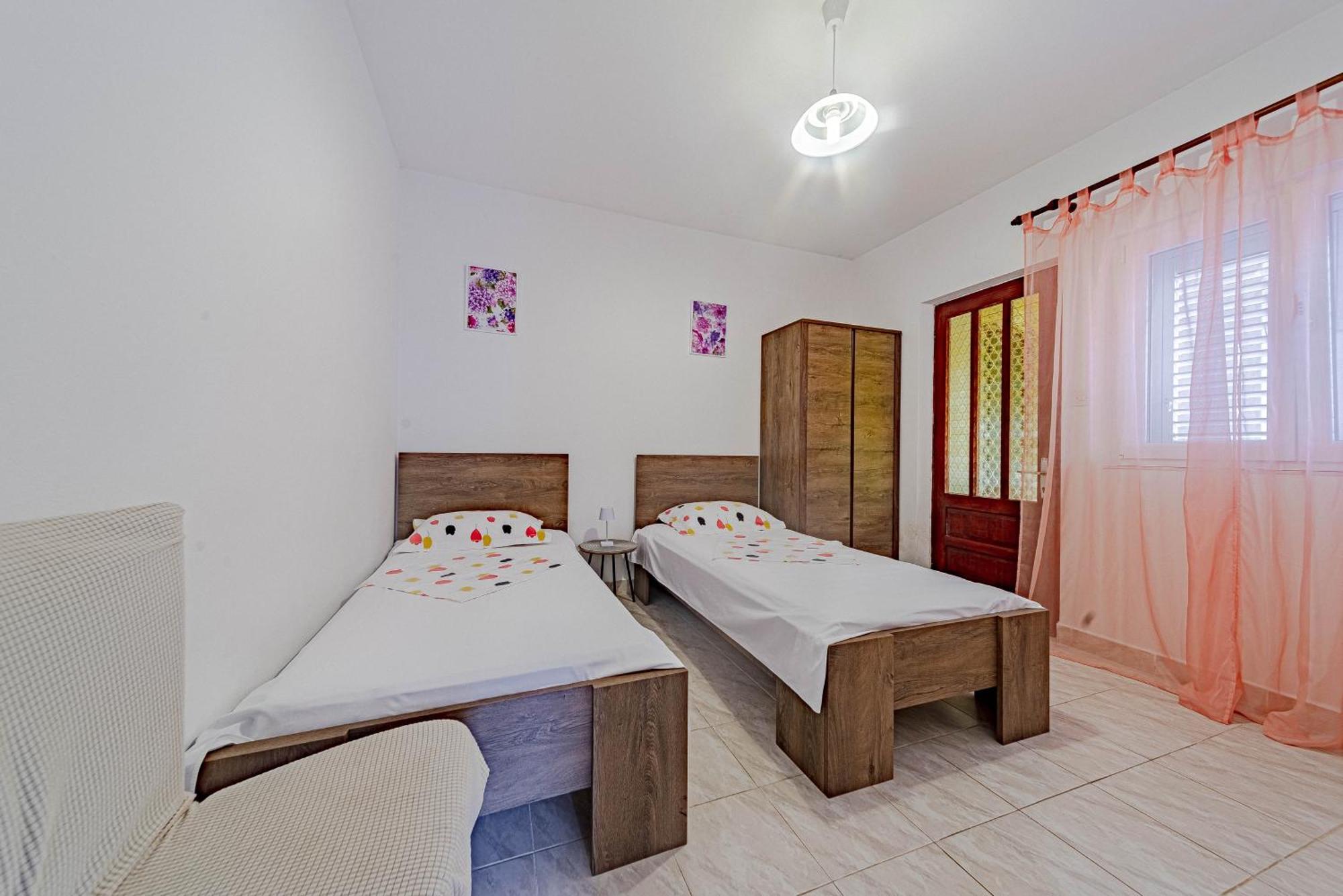 Seaside House For Families With Children Cove Rasohatica, Korcula - 4386 Lumbarda Ngoại thất bức ảnh